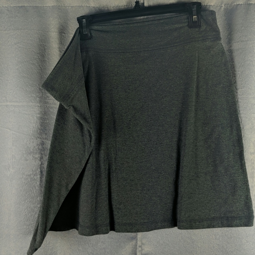 Merona light weight simple grey skirt